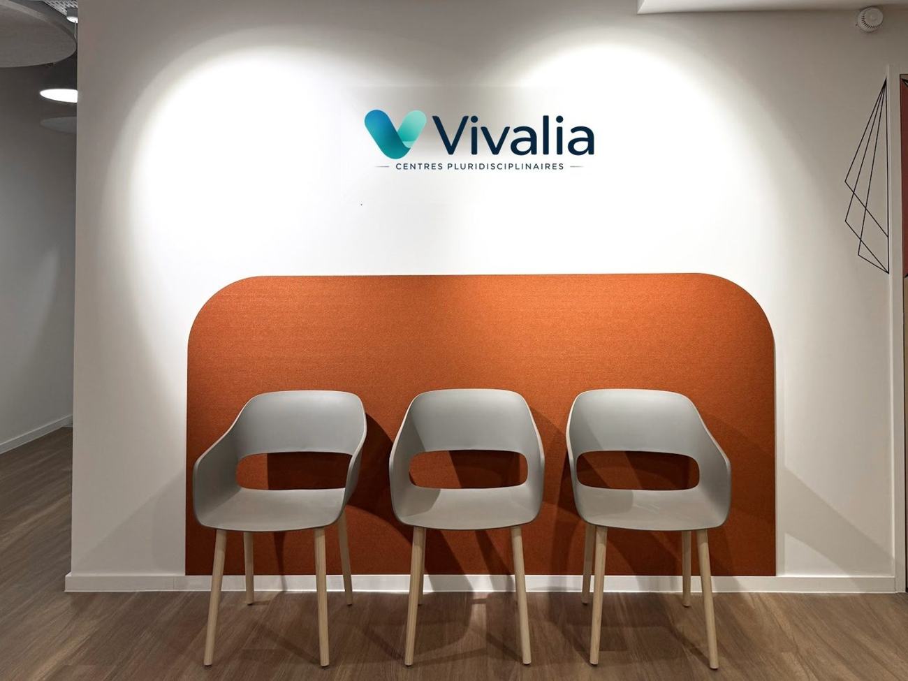 Vivalia Marseille, salle attente logo