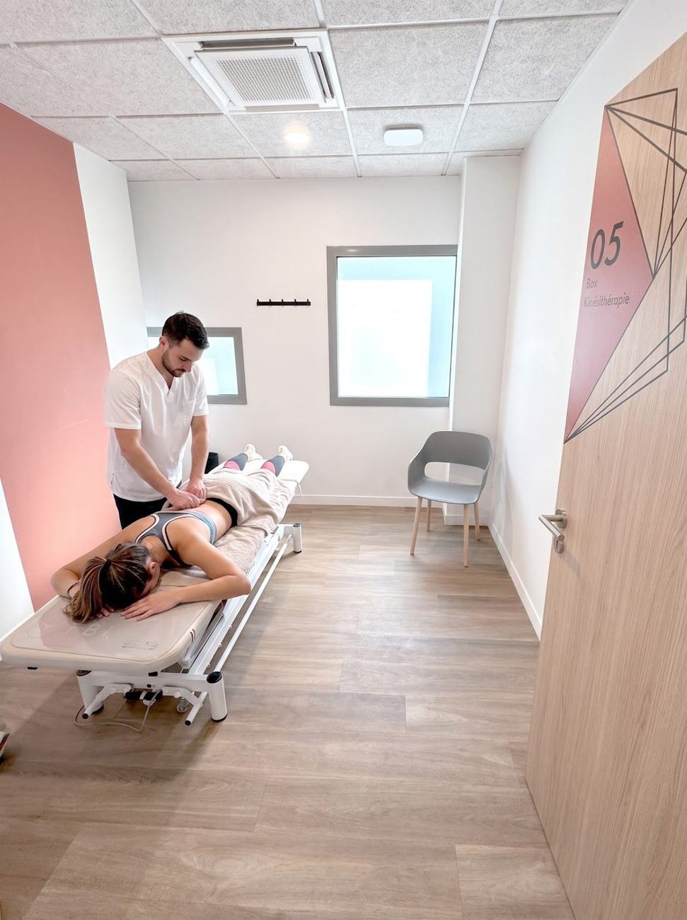 Vivalia Montpellier, soin kinesitherapie table